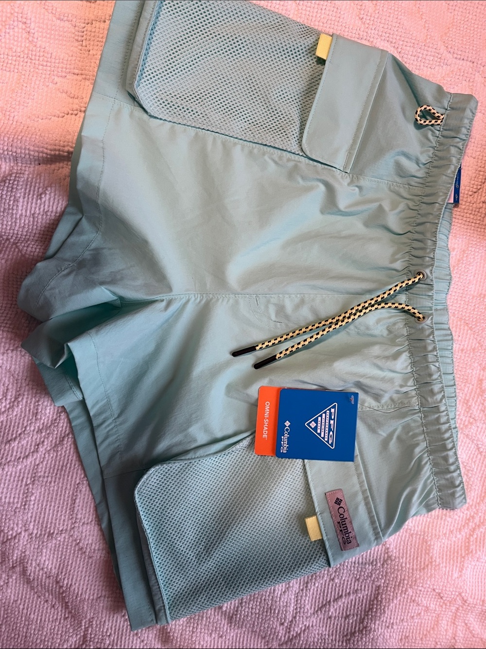 Columbia Women's mint Lightweight Active Shorts